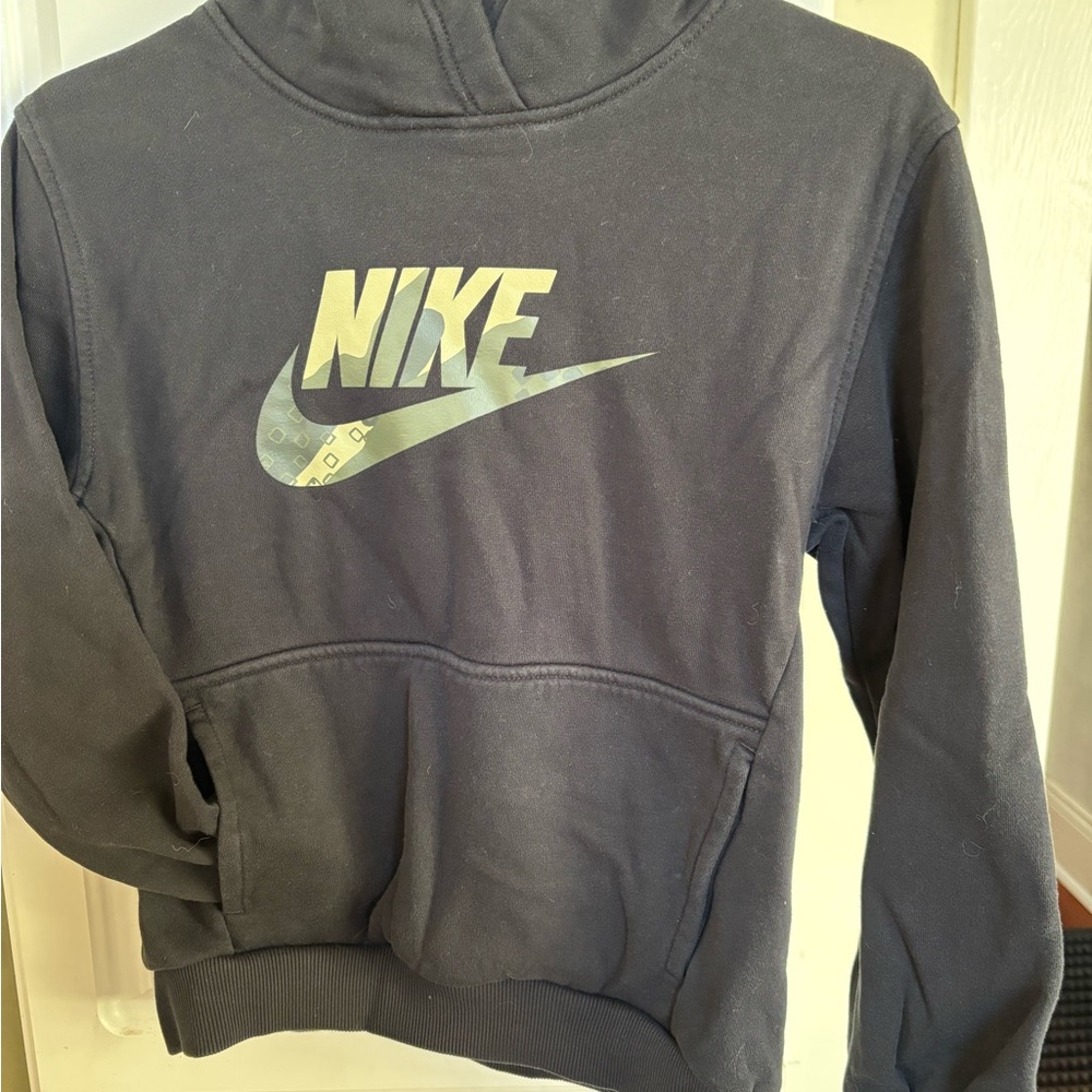 Nike Black Fleece Hoodie w. Camo logo